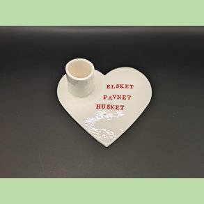 Lysestage - Elsket Favnet Husket - R�d tekst