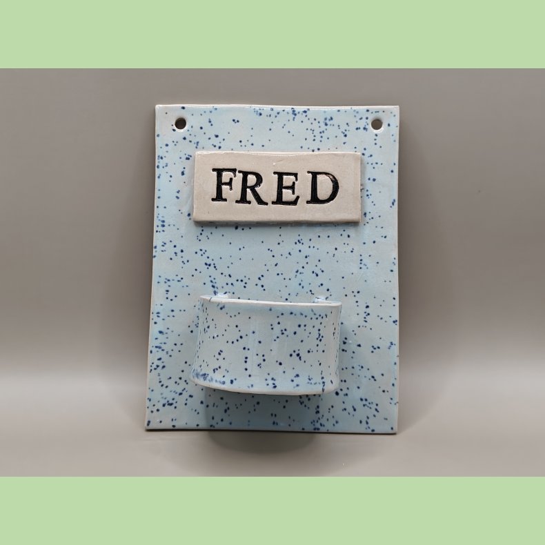 V�glysestage - FRED - Lysebl� med prikker