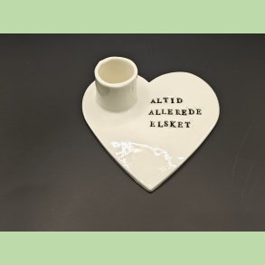 Lysestage - Elsket Favnet Husket - Sort tekst