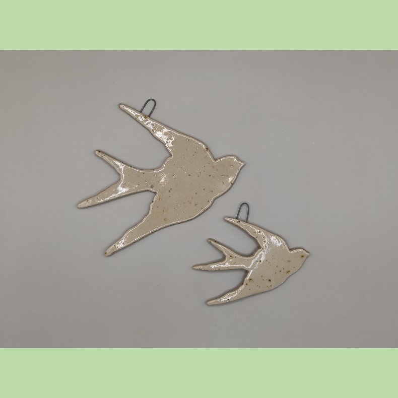 Svaler - sandfarvet prikket